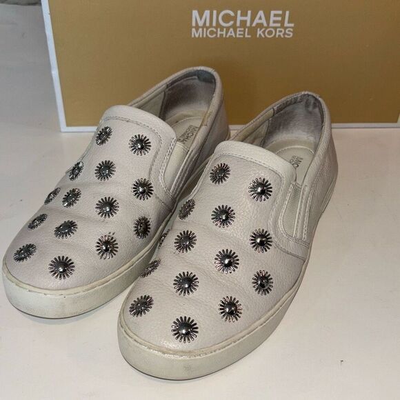 Michael Kors slip on Leo leather sneaker shoe white metallic stud Sz 6.5 EUC box - Picture 2 of 10